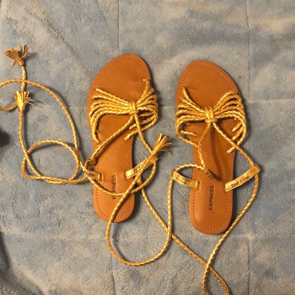 Express sandals